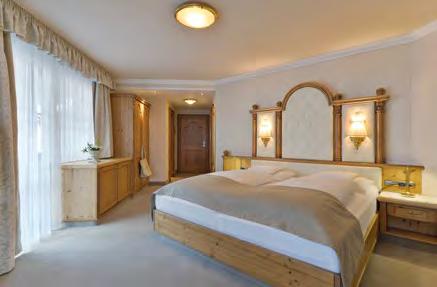 05 // DOUBLE ROOM GRAND DE LUXE ca. 50 m 2 for 2 people with balcony or garden patio 06 // ROYAL SUITE ca.