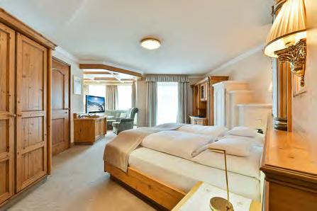 Stylish and harmoniously decorated, our Junior Suite is available in both traditional Alpine or modern style variants.