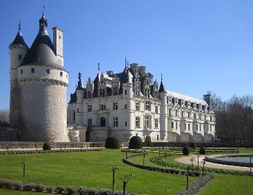 Day 14- Tuesday 24 th April 2018: Paris Full day guided coach tour of the Loire Valley Visit Chateau