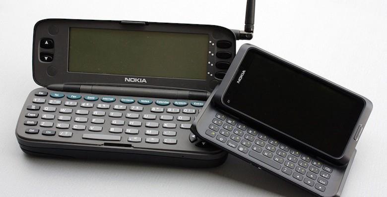 Razvojem mobilnih ureďaja, razvijala su se i grafička korisnička sučelja za mobilne ureďaje kao i sučelja mobilnih operativnih sustava koja se koriste danas na pametnim telefonima.