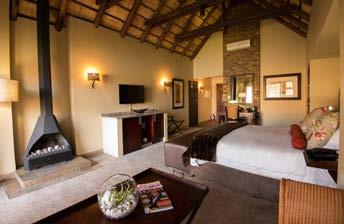 Overlooking the furthest edge of the Kloofzicht Dam, the Royal Suite charms with its quiet disposition and sense of ultimate privacy.
