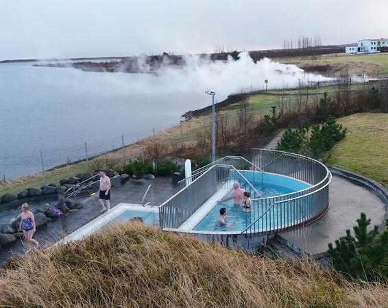 This Golden circle combination tour starts by visiting Nesjavellir, a high temperature geothermal area in the scenic landscape of Lake