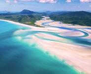 Port Douglas Location Lure is uniquely located at the gateway to the Whitsundays, one of Australia s most prestigious and world-renowned tourism destinations.