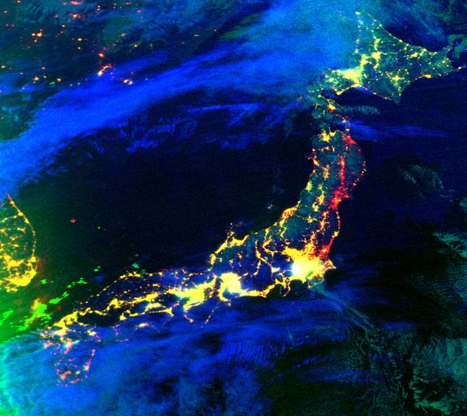 Northern Honshu Satellite Observation Records Superimposition of records before (2010) and one day after the natural disaster Blue Clouds.