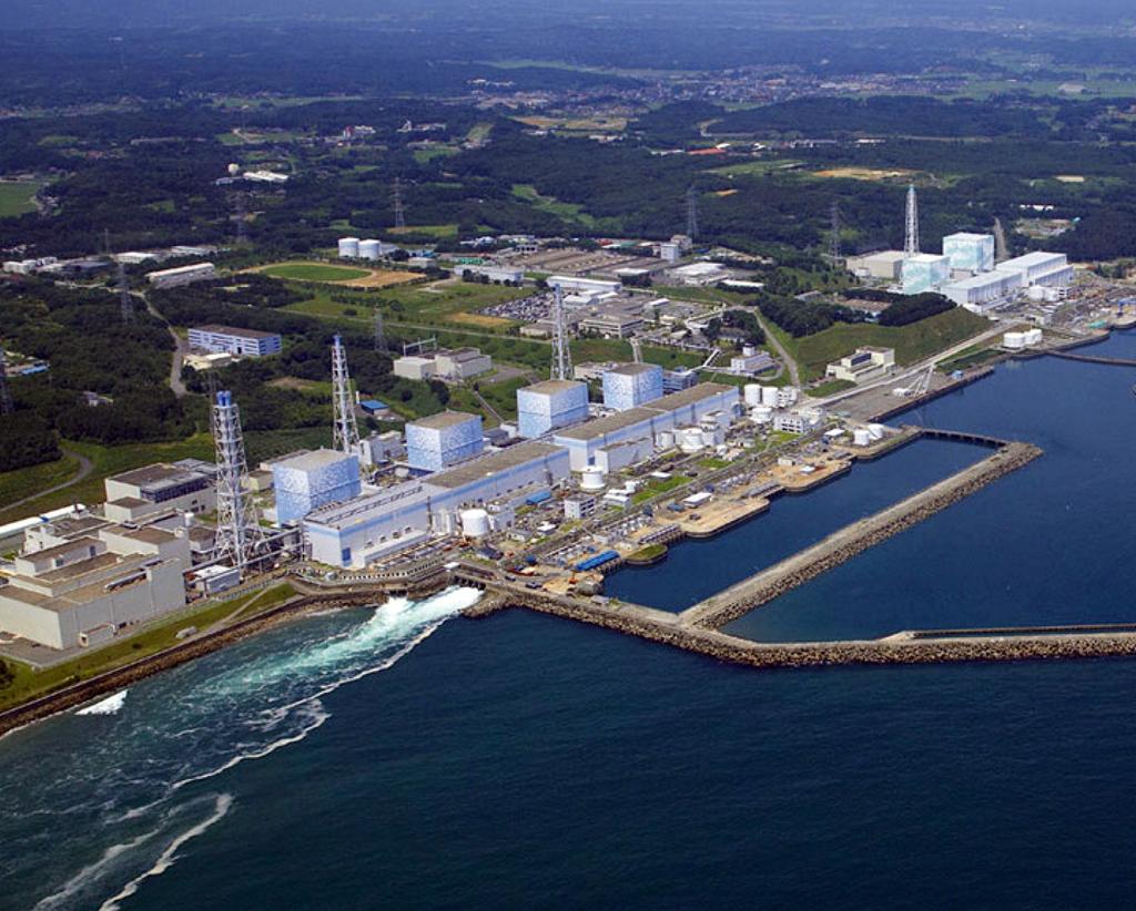 Fukushima Daiichi Site Layout Fukushima Daiichi and Daini (10 units): 8946 MWe Worldwide largest NPP site before the disaster.