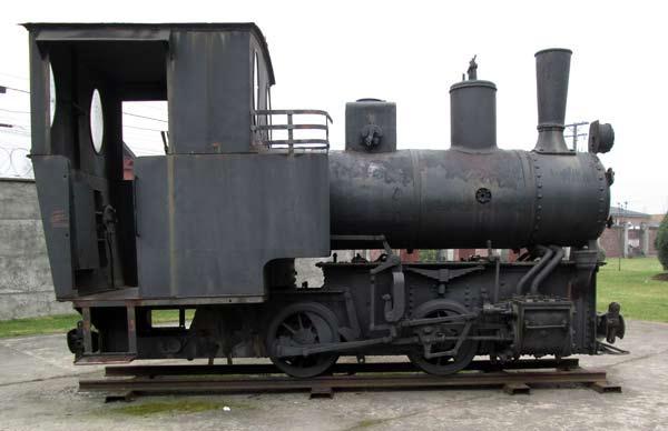 ? w/n 4336? w/n 4337 The Helmut notes in [13] have a mention that this loco was later CMV2. MCC's own photo, taken at Temuco railway museum. 0-6-0WT d/w?, cyls.?, built by Maffei in 1929.