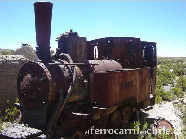 The remains of another loco were supposedly seen at Aguas Calientes in 2001, and possibly in 2009. Photos from webpage at http://www.amigosdeltren.cl/fotos-ferrocarril-del-tacora Cia.