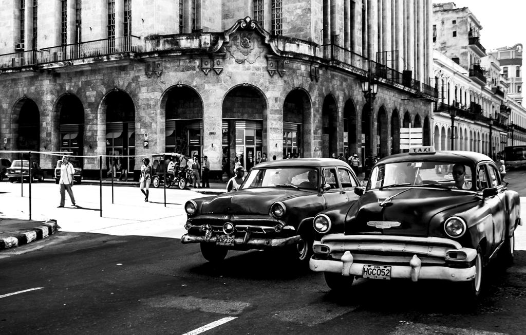 B A C K G R O U N D Cuba in 1993 post fall of the Soviet Union, and the impact on the Cuban economy Havana, Cuba Photo Andreas Ekman Photo by Ronny Gängler by Ariadne Wolf The increasing decline of
