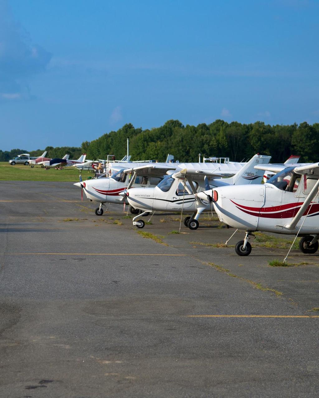 PRIVATE PILOT AIRPLANE SINGLE ENGINE LAND Part 61: Training Syllabus and Course Guide Student Name: Previous Hours: