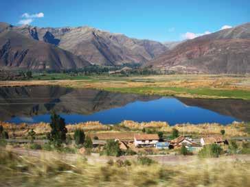 9 CUSCO 117 species registered in Huacarpay Lake Breakfast at the hotel. Morning tour to Huacarpay Lake, located 30km.
