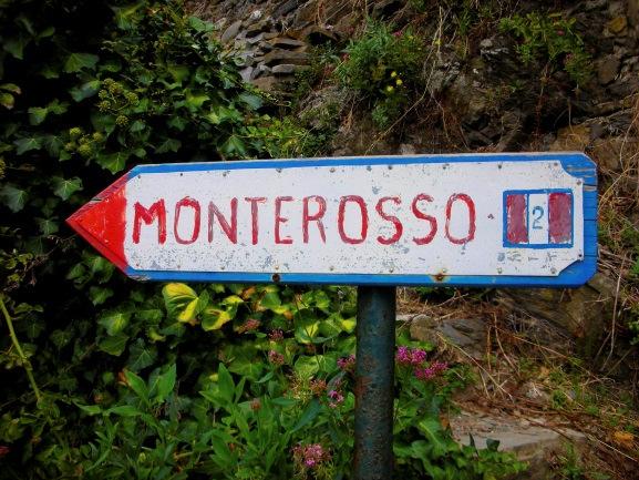 flat path, a former railway line. From Levanto or Monterosso, a short train ride brings you to charming Manarola, your home for two nights.