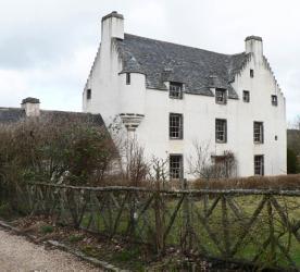 Davidston House is a private house, located just to the south of Keith, which was originally built in 1678 for the Gordon family. It is an L-plan house with corbelled turrets.