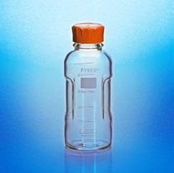 1396 PYREX Bottle, Media Storage, Screw Cap, Graduated, Square Manufactured from PYREX borosilicate glass for chemical and thermal resistance.