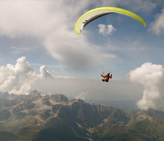 Description: The U Prime is a perfect beginner and school glider and offers a great passive safety with very forgiving flying characteristics combined with great flight performance and glide ratio.