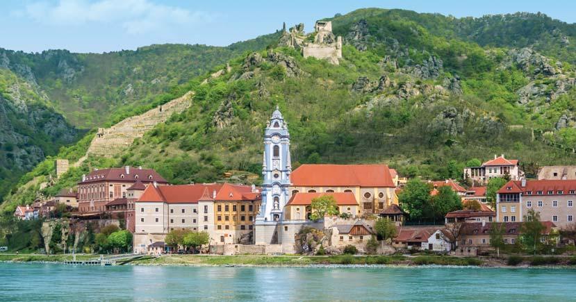 This afternoon, dock in the charming medieval village of Dürnstein, situated below the hilltop ruins of Castle Kuenringer, where Richard the Lionheart was held prisoner after est tones of the pipe