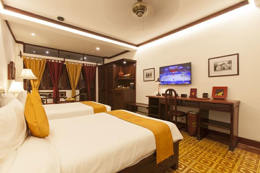 PHNOM PENH THE PLANTATION The newest boutique offering in Phnom Penh's booming hotel scene is located behind the Royal Palace in the historical center of Phnom Penh.