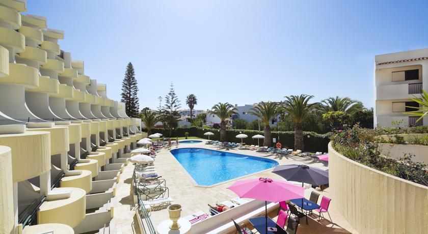 Portugal: Long Stay in Algarve from $2449 tx included Portugal Long Stay Albufeira Luna Clube Oceano 4* INCLUSIONS Below prices are per person sharing a One-bedroom apartment in double occupancy.