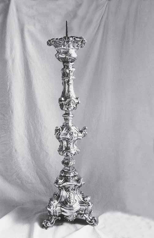Gjuki}) Silver candlestick from the high altar in St Blaise s, created in the Neapolitan workshop of Master AP, 1803 Srebrni svije}njak iz crkve sv. Vlaha, nastao 1769.