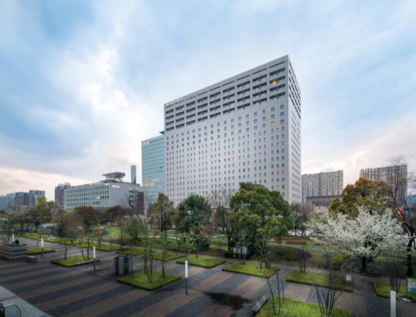 FY2017/18 Plans In FY2017/18, Hotel Sunroute Ariake and Pullman Sydney Hyde Park will undergo