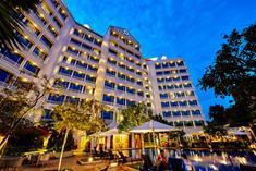 Steady portfolio growth over the last 5 years June 2013 Acquired Park Hotel Clarke Quay