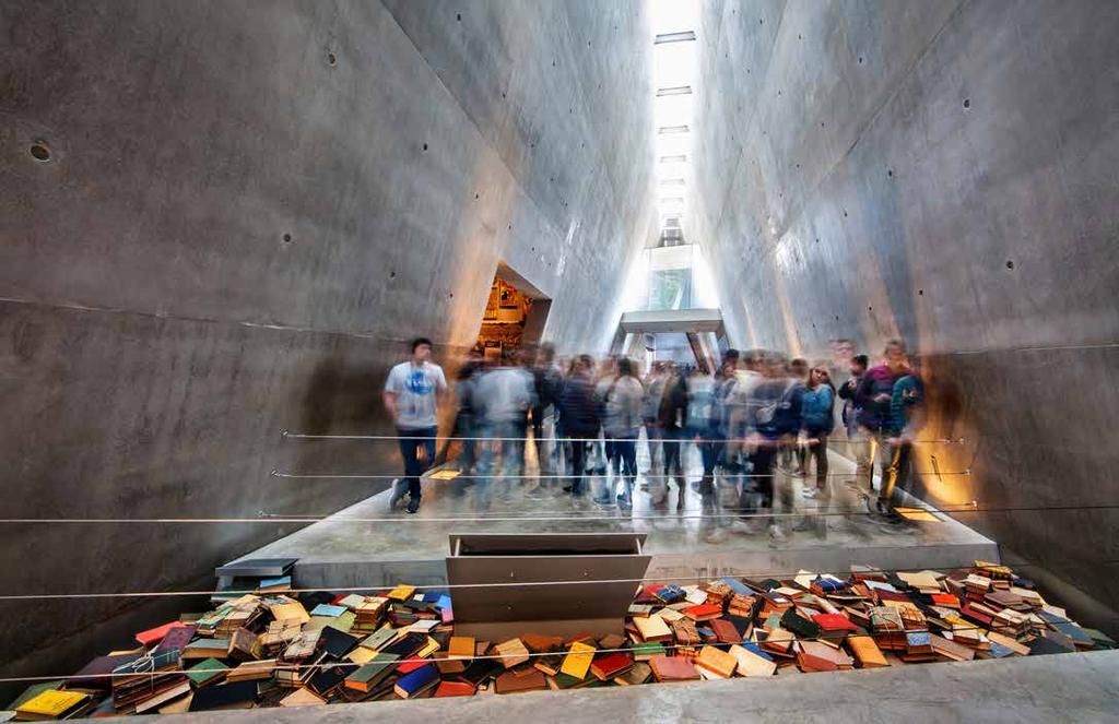 REMEMBRANCE During 2017, over 925,000 people visited Yad Vashem on Jerusalem's Mount of Remembrance to learn about the cataclysmic events of the Holocaust, commemorate the victims, and pay tribute to