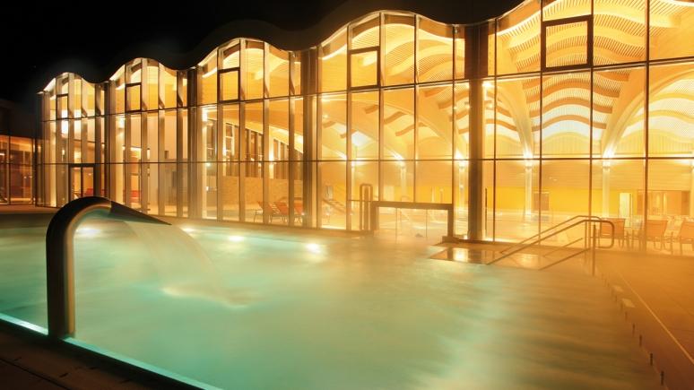Why get wet outside when you can get wet inside? Tirol has lots of indoor pools where children can splash around and have fun while parents lie back and relax.