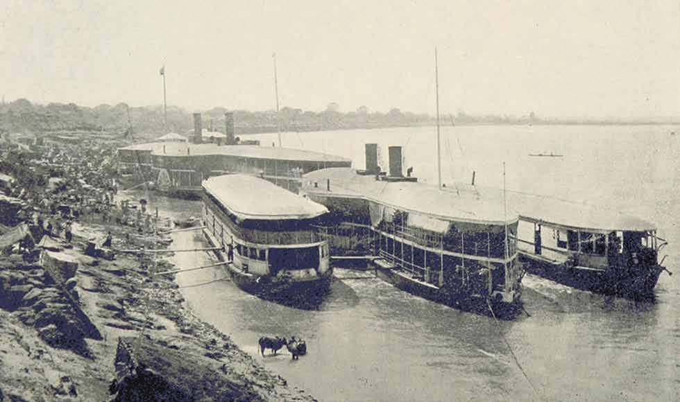 first voyage was from Yangon to canal in 1916, which dramatically Thayet, for which it was paid 150 cut travel times to the delta from pounds by the colonial authorities. Yangon. But there was also progress north Of course, such a generous contract of the frontier.