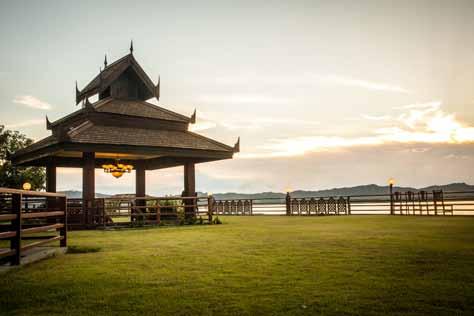 Located on the scenic eastern bank of the Ayeyarwady River, in the heart of the Bagan Monument Zone, the Aye Yar River View Resort opened in 1958 as a guesthouse.
