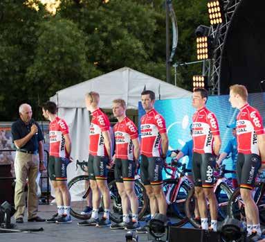 SANTOS FESTIVAL OF CYCLING 14-22 JANUARY 2017 ADELAIDE CITY COUNCIL TOUR VILLAGE VICTORIA SQUARE/ TARNTANYANGGA 14-22 JANUARY 2017 Walk amongst the world s best cyclists and latest cycling gear in