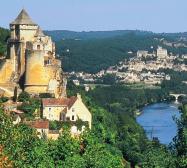 PRSRT STD U.S. Postage PAID Gohagan & Company The medieval fortress Château de Castelnaud commands some of the most spectacular views of the Dordogne River Valley.