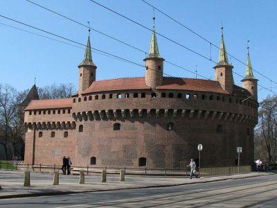 Copyright by GPSmyCity.com - Page 3 - A) Barbican Gate (must see) The Barbican guards the city of Krakow.