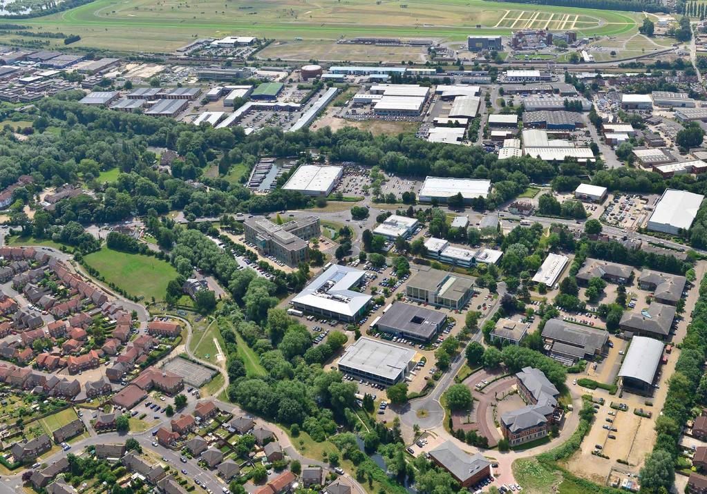 THE LOCATION NEWBURY RACECOURSE STATION THE PLACE ACCESS Newbury Business Park SITUATED JUST 4 MILES SOUTH OF M4 (JCT13) AND ONLY MINUTES FROM NEWBURY RAILWAY STATION B&Q A4 LONDON ROAD Dunelm Mill
