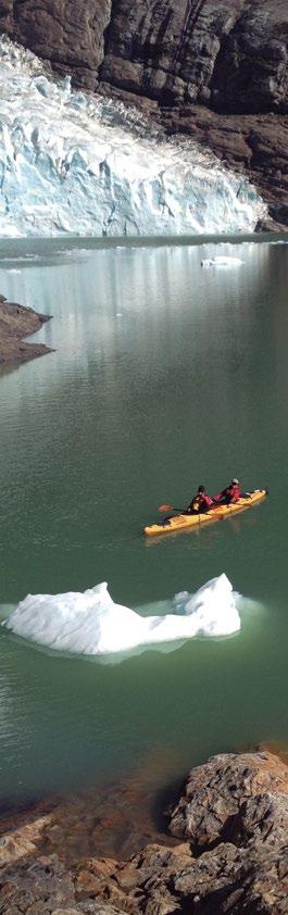We ll have until 11:00 am to paddle and to enjoy this ice scenery which is specially protected from strong winds.