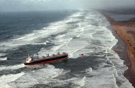 10 years after New Carissa, threat of new spill remains By Brian Harrah, The Oregonian February 03, 2009, 10:28PM Doug Beghtel/The Oregonian/1999 Pushed ashore by a fierce winter storm, the 639-foot
