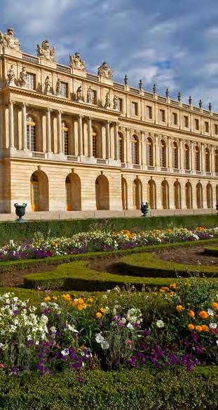 PARIS Top 50 Tourist Attractions Château de Versailles Otherwise known as the Palace of Versailles, Le Château de Versailles is the most famous palace in the world.