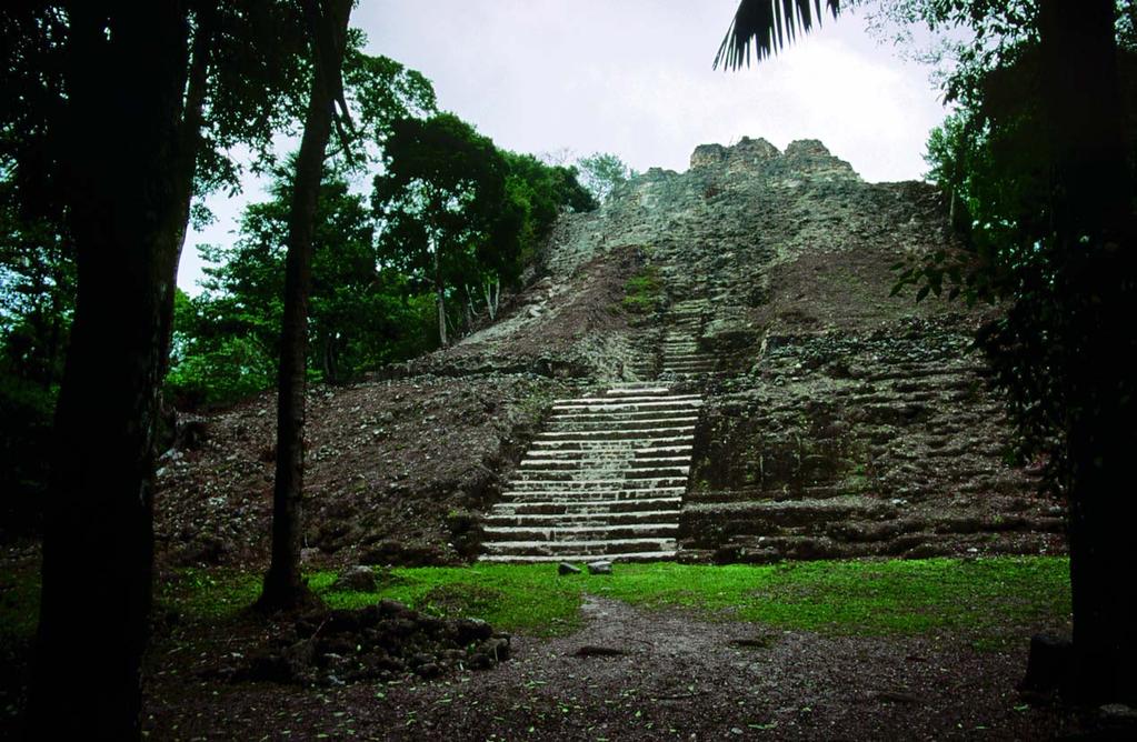 LAMANAI Belize 1500 BC AD 1492 Unlike other sites, the remarkable city of Lamanai was continuously occupied until well into the 19th century and is one of Belize s largest ceremonial centers.