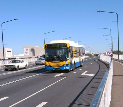 Moving Brisbane: Buses The potential of Brisbane s buses to alleviate the traffic crisis on our roads is currently unfulfilled.