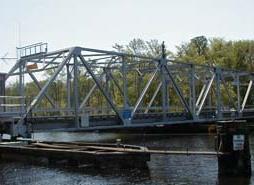 If a key structural member fails in a fracture critical bridge, the structure is in danger of collapsing. Examples of fracture critical bridges include most truss bridges and drawbridges.