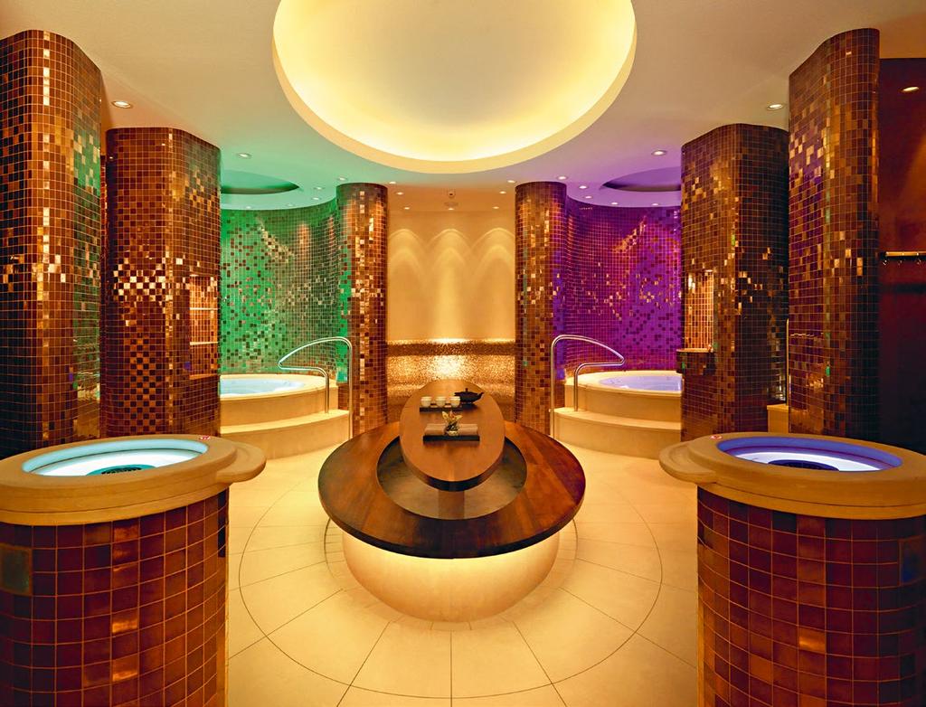 Spa The Aqua Zone with its large swimming pool offers wonderful views of the natural surroundings, a
