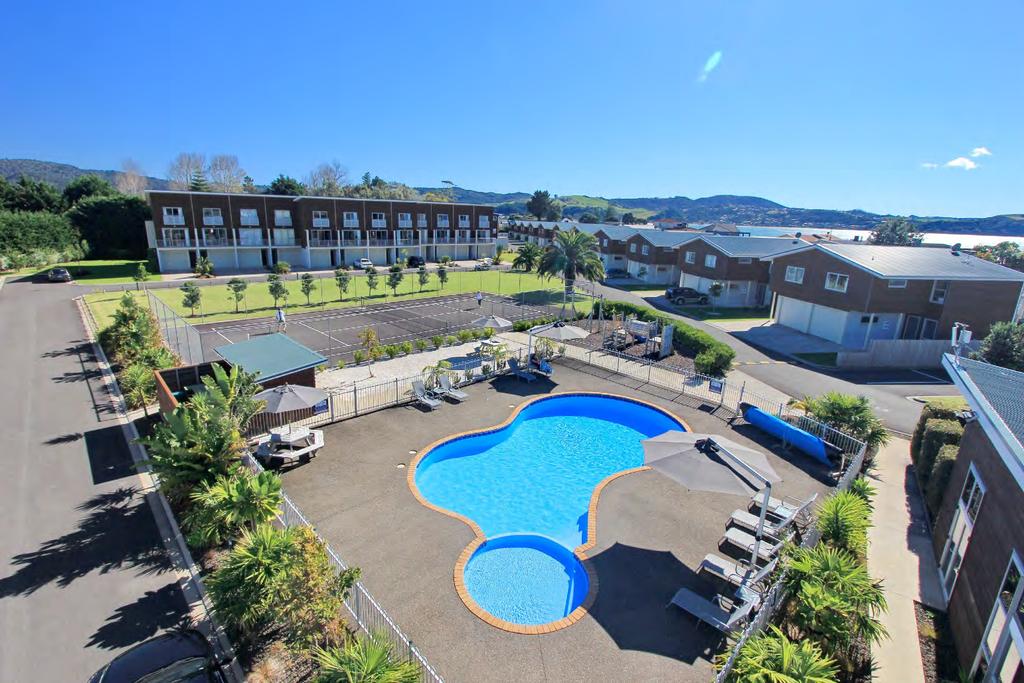 OCEANS RESORT - WHITIANGA Right on Buffalo Beach Short distance to