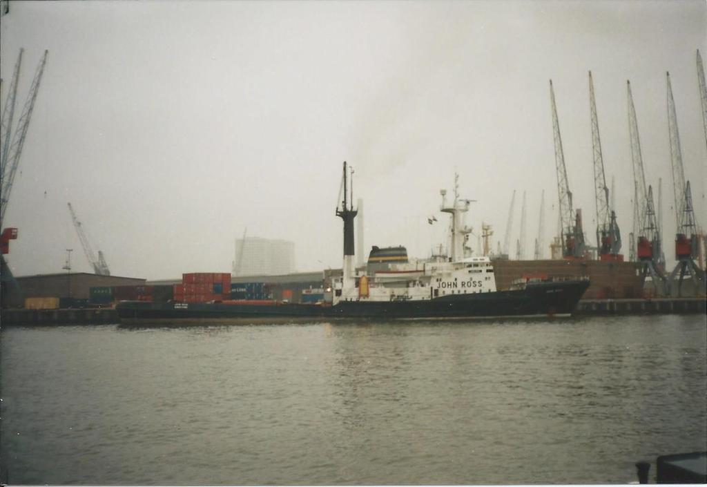 ++++++++++++++++++++++++ History Photo: Towingline The tug was built in 1975 by John Brown & Hamer Ltd Durban under yard number 29 and on the 27 th March launched.