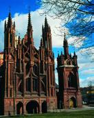 SIGHTSEEING City tour of VILNIUS (3 hours) A combined coach and walking tour of Vilnius, the capital of Lithuania for more than 600 years, encompasses the most significant sights of the town: Sts.