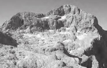 Leta 2005 je bilo izvedeno tudi klasično aerofotogrametrično snemanje širšega območja okoli ledenika z merskim fotogrametričnim fotoaparatom velikega formata Leica RC 30.