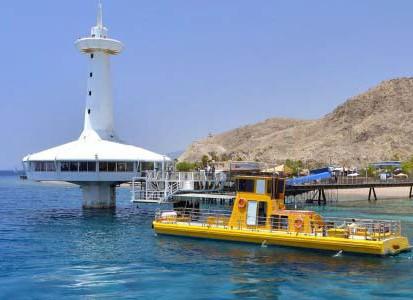 Eilat s location made it strategically significant during the many historical periods in which it served as a port starting in the days of King Solomon (who built a large fleet of ships that he sent