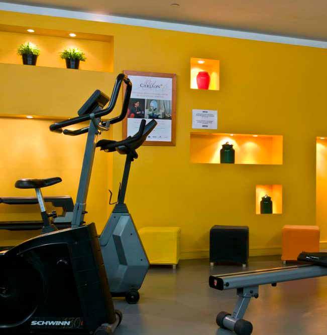 relax yourself! Services, Sport and relaxation Enjoy pure moments of relaxation at the swimming pool. Be dynamic and get some energy in our fitness room and sauna.