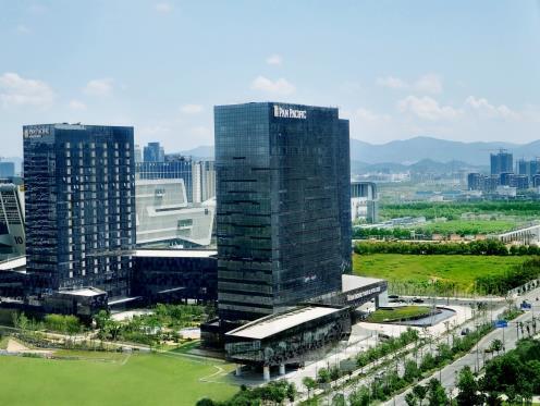 Perfect Location Located at the heart of Eastern New Town CBD of Ningbo.