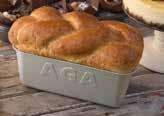 5 x 25 x 4cm W3522 50 AGA branded NEW AGA INDIVIDUAL MINI PIE MOULDS With the AGA set of six moulds, it s possible to make either 6 identical individual pies all in the instantly recognised AGA logo