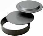 5 x 12 x 9cm W1963 ROUND CAKE TIN Loose Base Non-stick, easy release, easy to clean Heavy duty steel with rolled edges for strength and safety 25 year guarantee 5 year non-stick guarantee Ø 20.8cm 4.