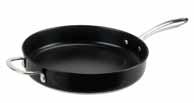 2 PRODUCTS IN 1 BUFFET PAN, WITH SKILLET LID Featuring a specially designed lid, that can also be used as a skillet, as well as allowing stacking when being used in the ovens Usable capacity - base 3.