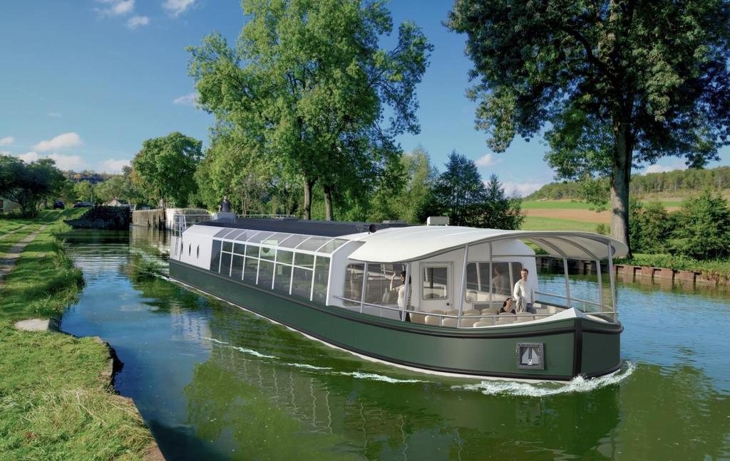 Backwaters a New Genre of Inland Waterways Holiday - Internship or post-grad Experience Opportunities as Galley Crew for the 2018 season Introduction There are opportunities between May and December
